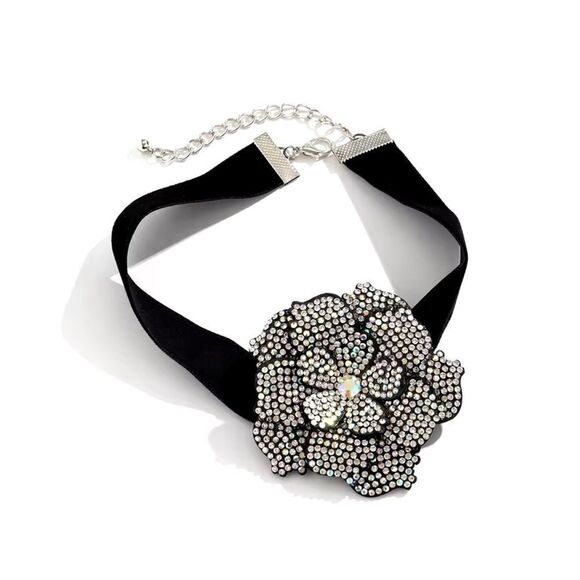 Rhinestone Floral Chocker Necklace - Picture 6 of 13